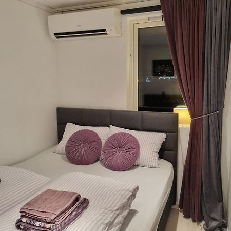 Apartment Near Center / Free P Alesund Bagian luar foto
