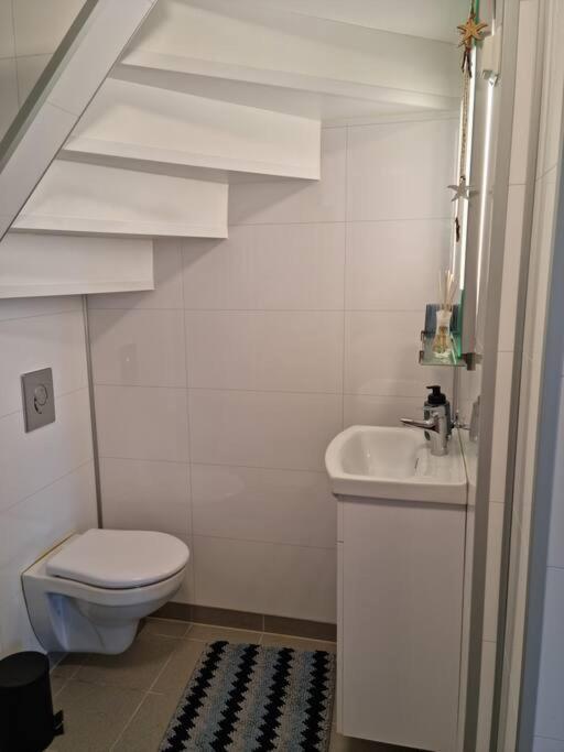 Apartment Near Center / Free P Alesund Bagian luar foto